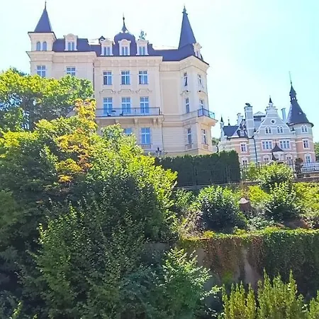 Rezidence Sadova كارلوفي فاري